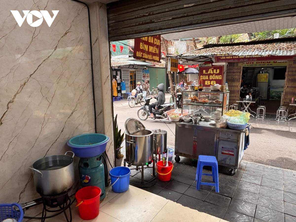 Vì sao nhóm dịch vụ và ăn uống "đi trước" trong "làn sóng" tăng giá?